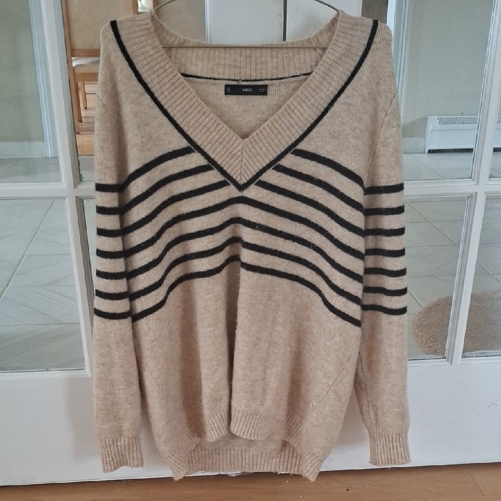 Mango V-Neck Sweater in Beige and Black